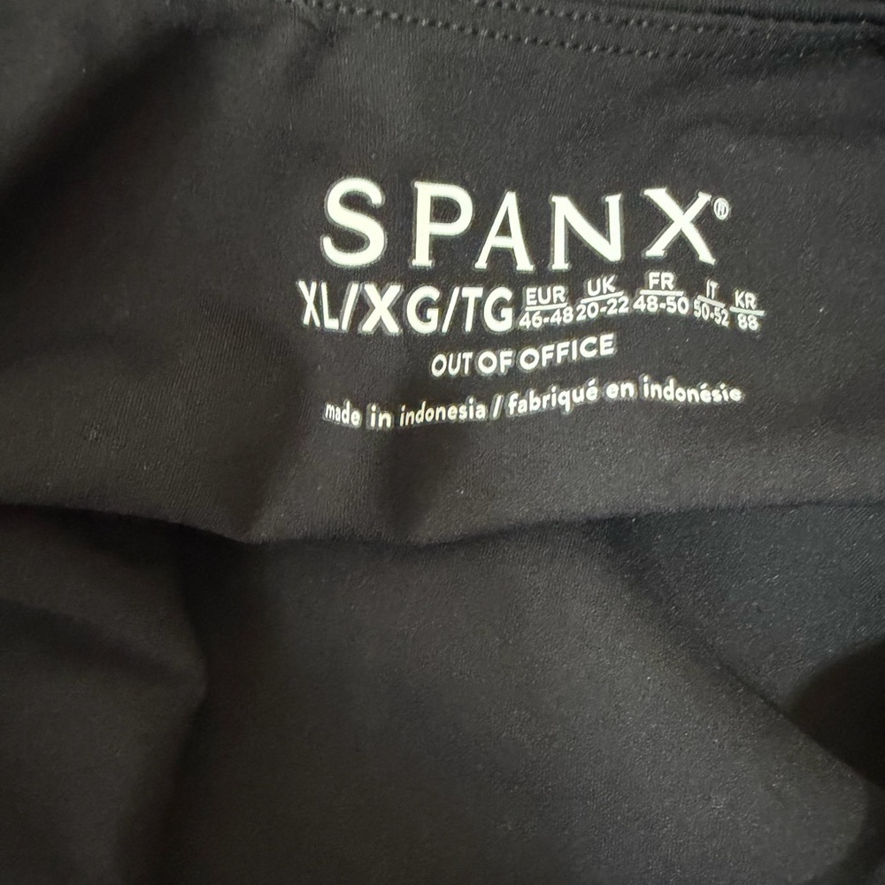 Spanx Get Moving Active Runsie - Picture 6 of 7